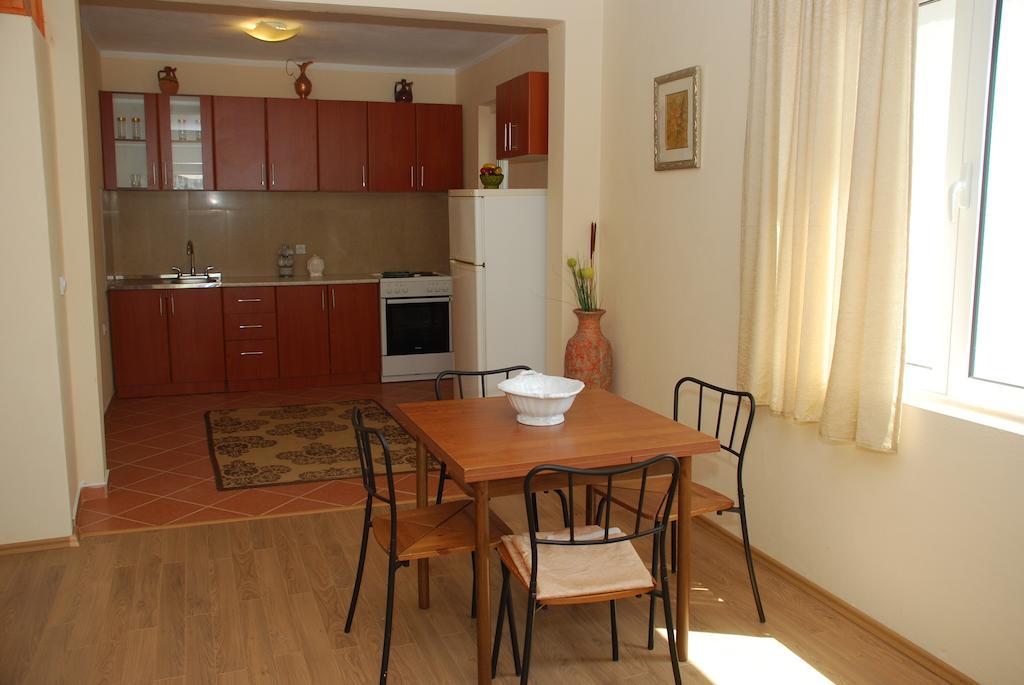 Apartments Ismy ウルツィニ 部屋 写真